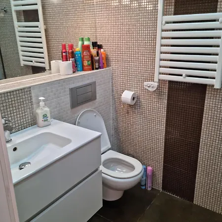 Orlando 85, Very Good Location דירה